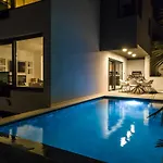 Astonishing Blue Horizon W Heated Pool Villa Podstrana