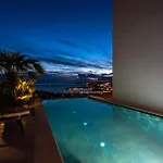 Astonishing Blue Horizon W Heated Pool Villa *