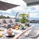 Astonishing Blue Horizon W Heated Pool Villa *