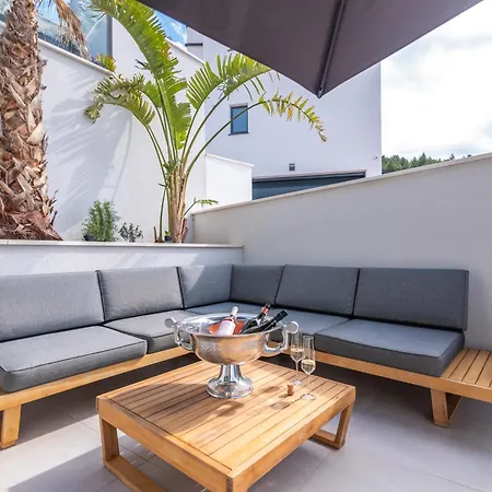 Astonishing Blue Horizon W Heated Pool Villa