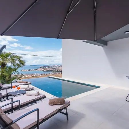 Astonishing Blue Horizon W Heated Pool Villa *