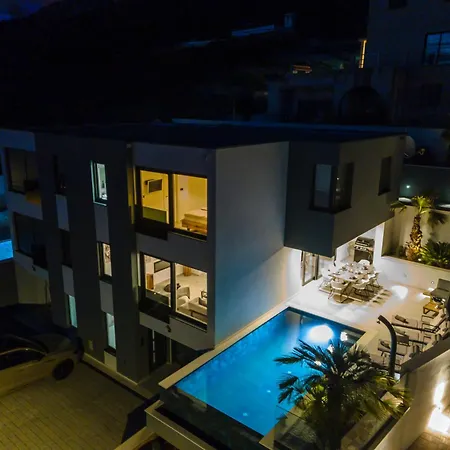 Astonishing Blue Horizon W Heated Pool Villa Podstrana