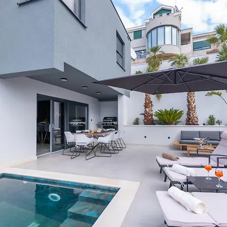Astonishing Blue Horizon W Heated Pool *