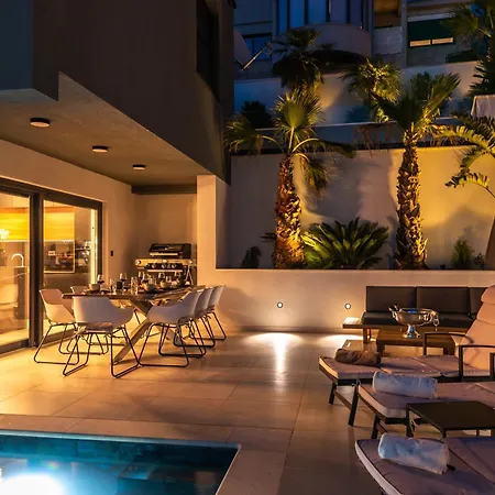 Astonishing Blue Horizon W Heated Pool Villa *